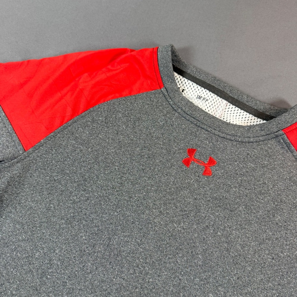 Under Armour ColdGear Mens Small Gray Red Long Sleeve Crewneck Top 1242248